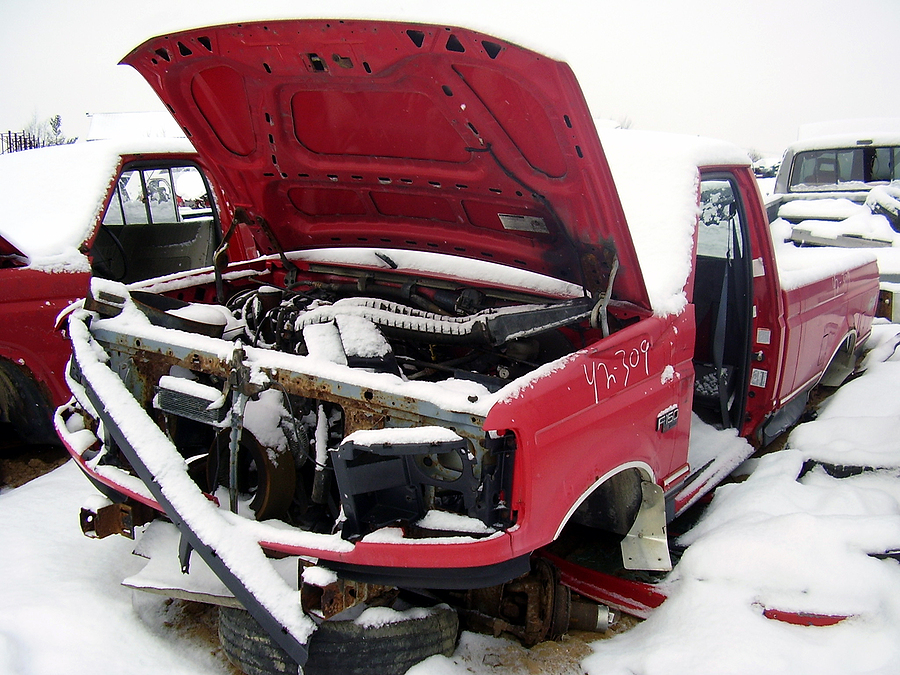 Call 513-991-4776 to Sell a Wrecked F-150 in Cincinnati Today!
